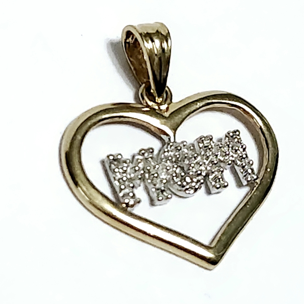 10K Diamond MOM Gold Heart Pendant - Picture 7 of 7